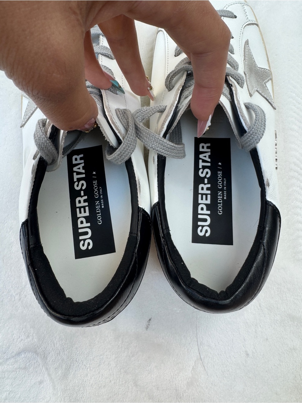 NEW Golden Goose Classic Sneaker - Picture 6 of 9